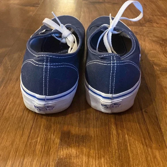 Vans - Picture 5 of 5